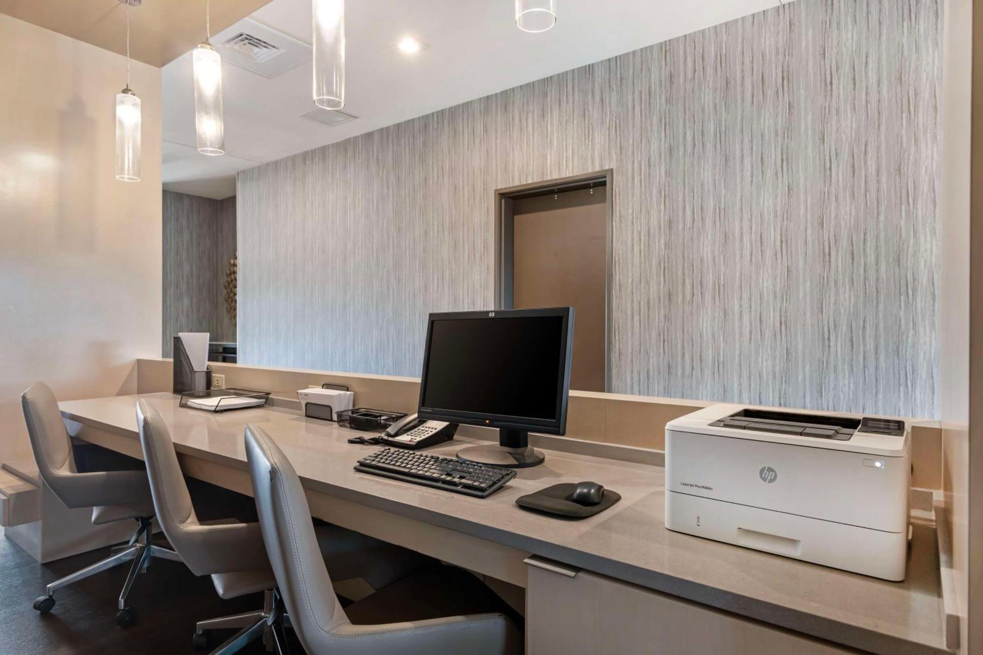 Best Western Plus Executive Residency Rigby'S Water World Hotel Warner Robins Exterior photo