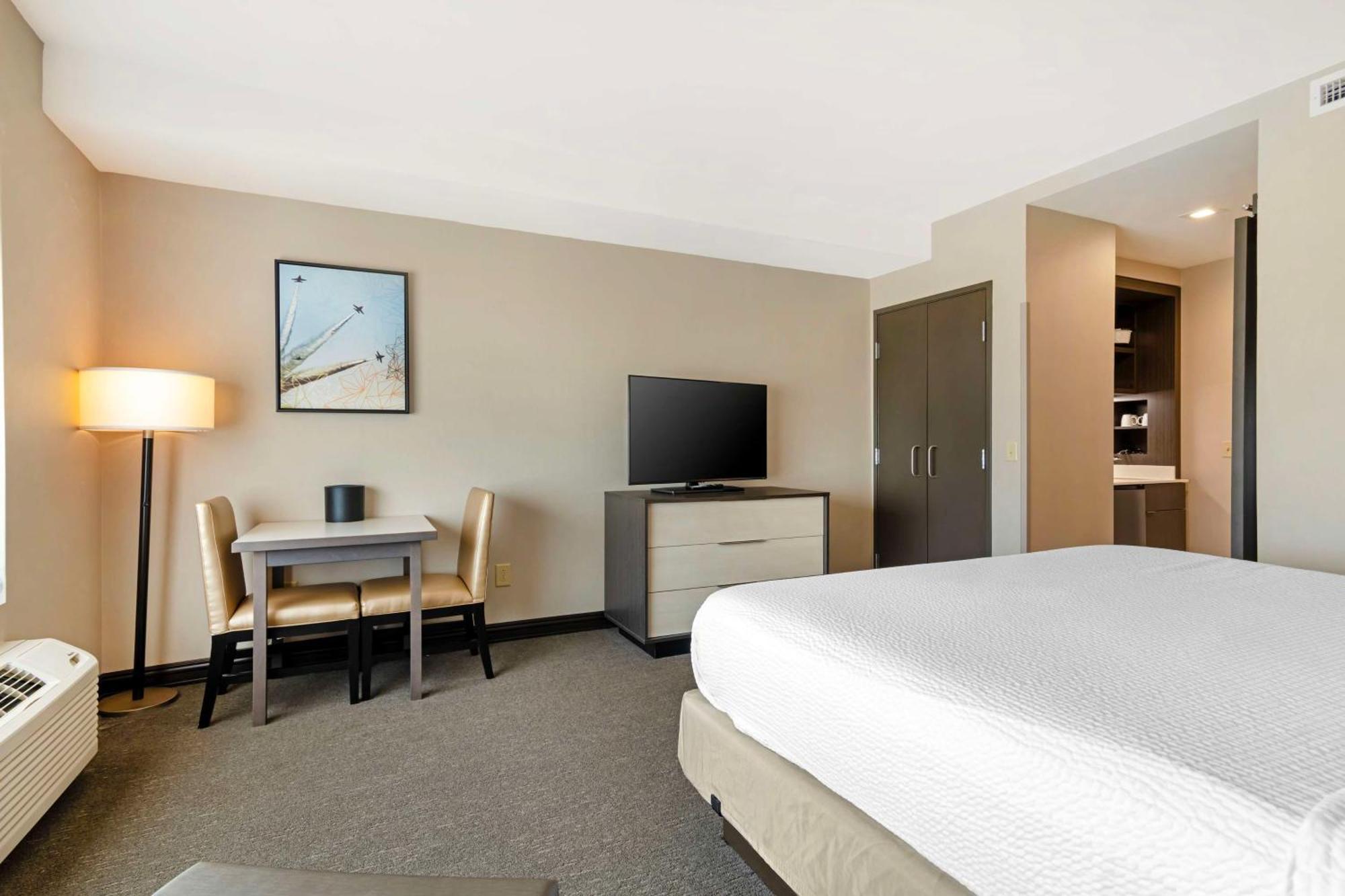 Best Western Plus Executive Residency Rigby'S Water World Hotel Warner Robins Exterior photo