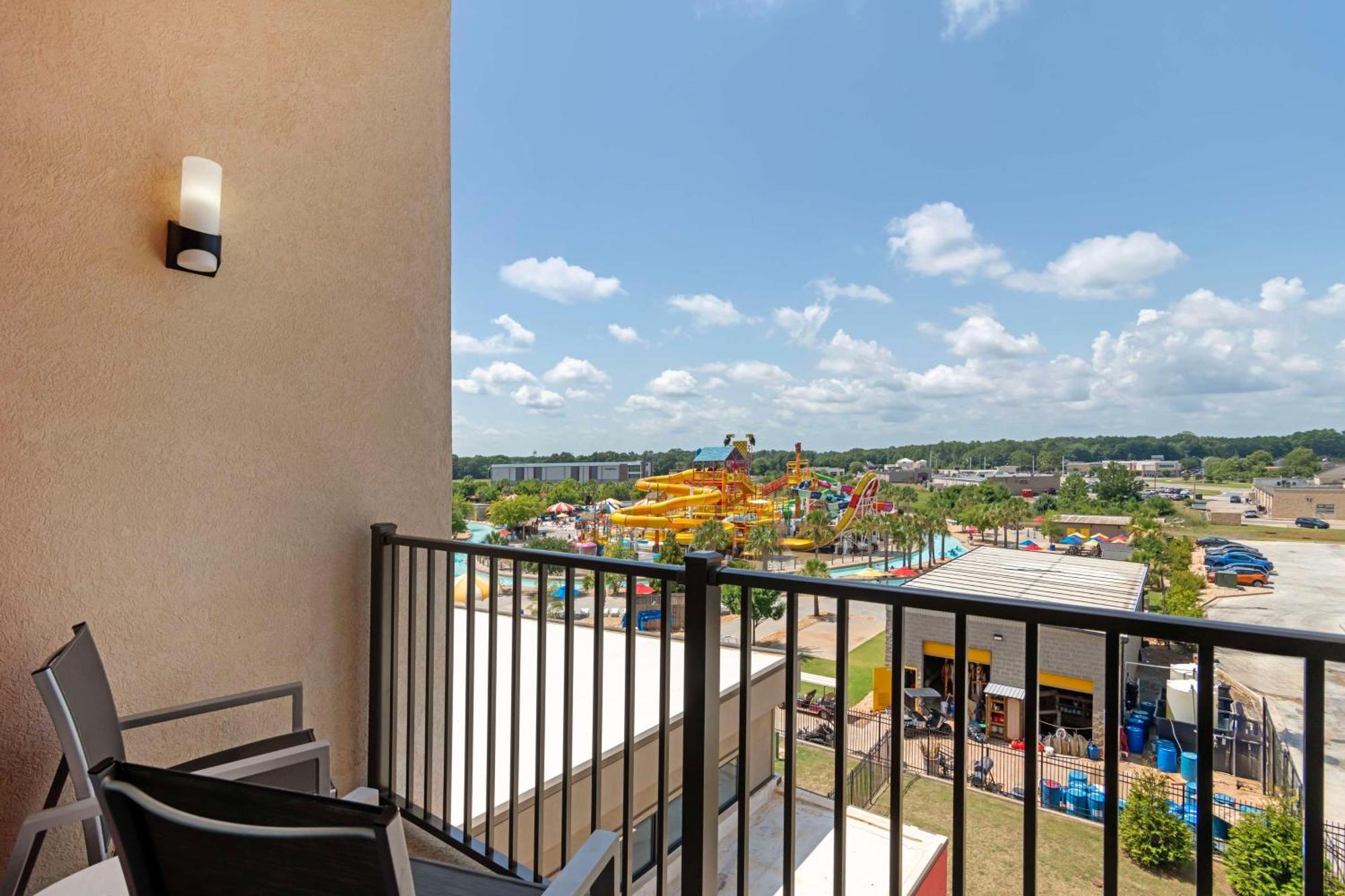 Best Western Plus Executive Residency Rigby'S Water World Hotel Warner Robins Exterior photo