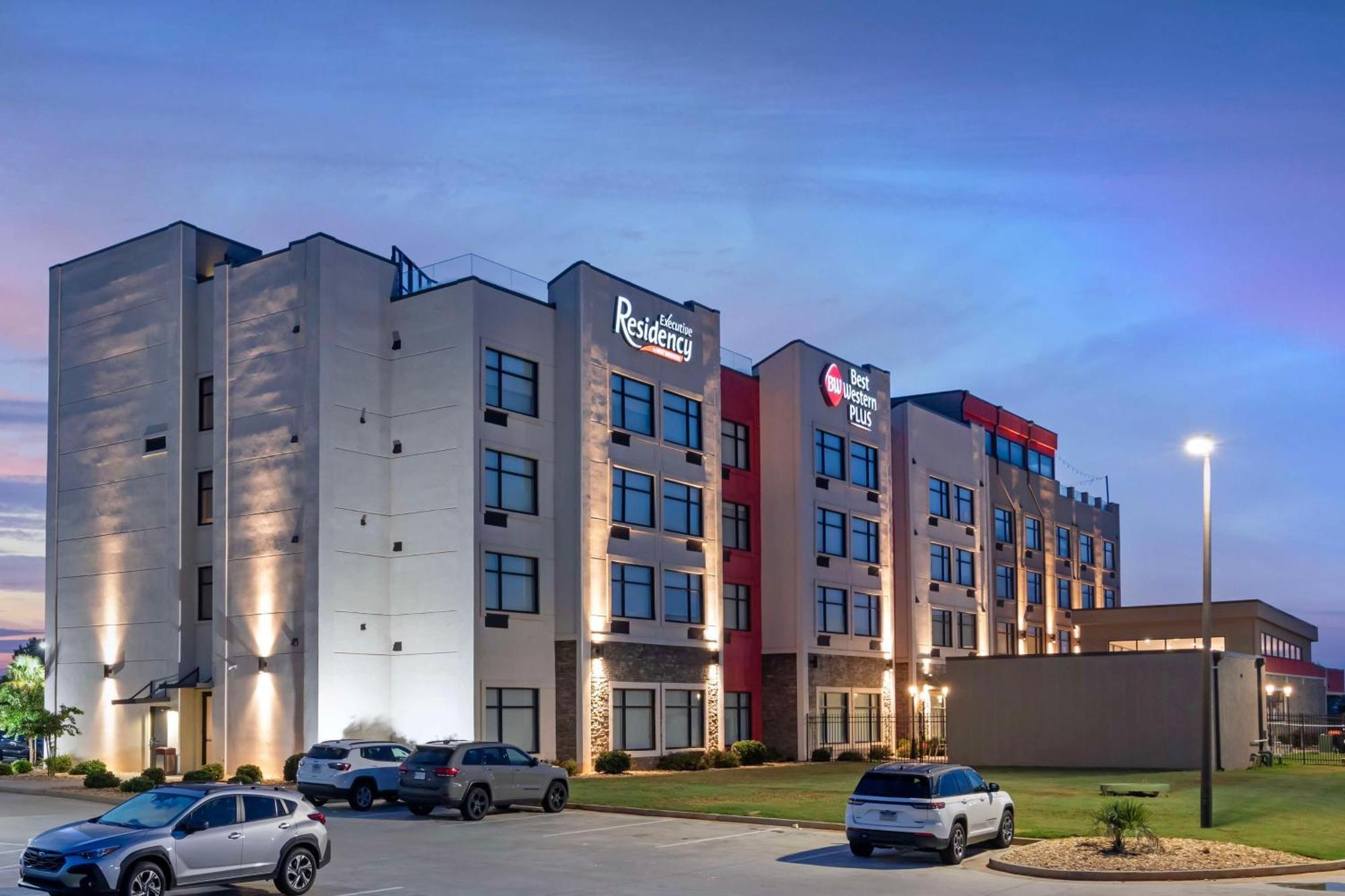 Best Western Plus Executive Residency Rigby'S Water World Hotel Warner Robins Exterior photo